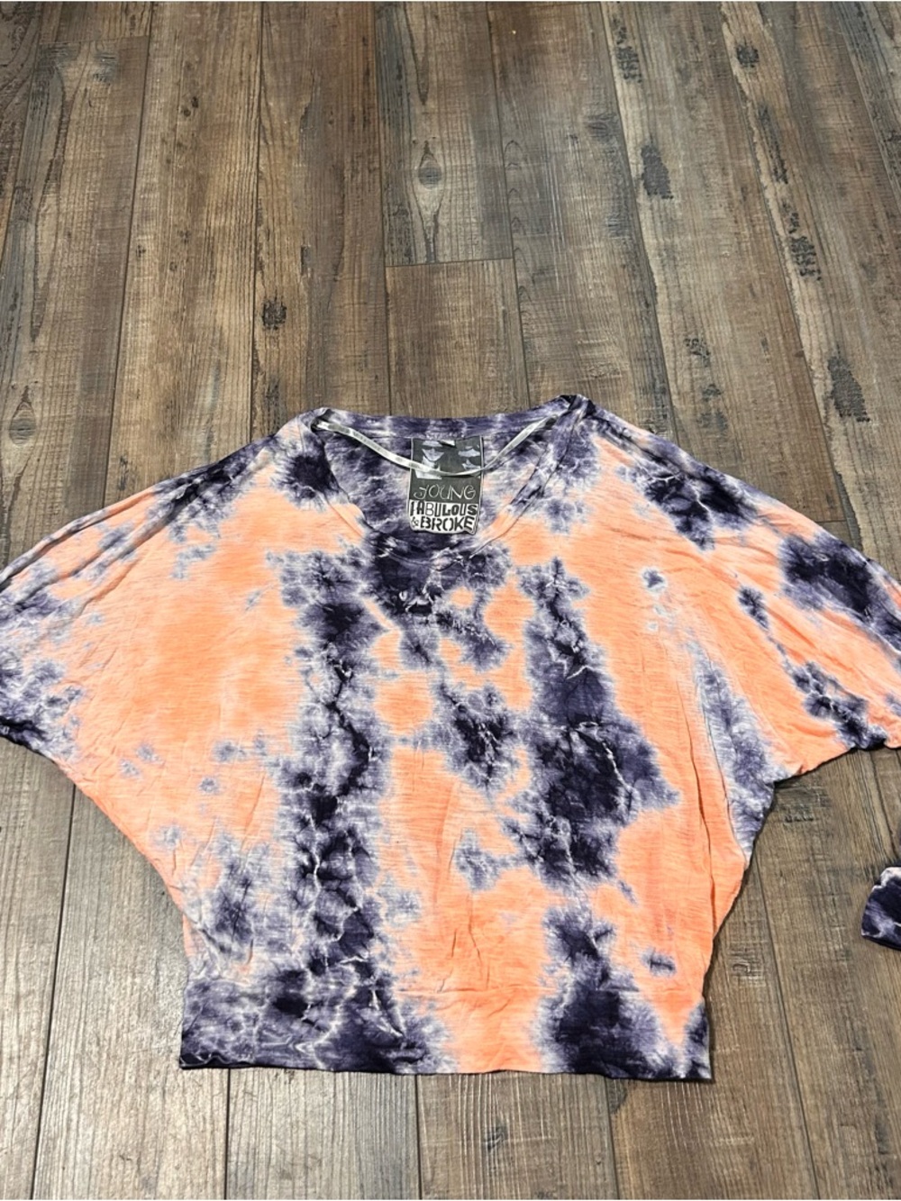 Young Fabulous & Broke V Neck Tie Dye Dolman Sleeve Shirt Size Small‎